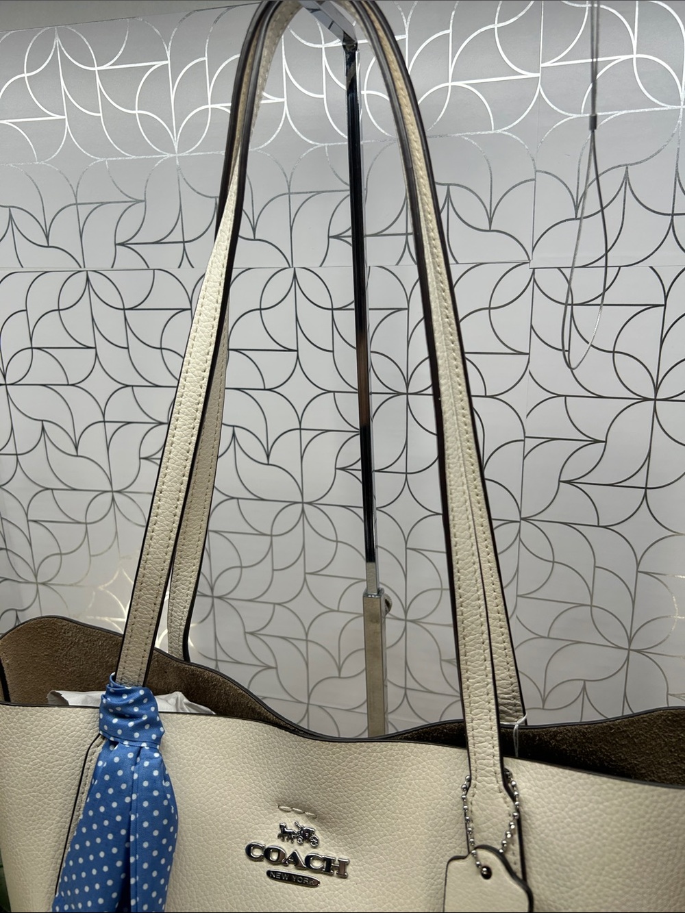 0636 Coach Leather Tote Bag in Cream 269130636 - Picture 5 of 14